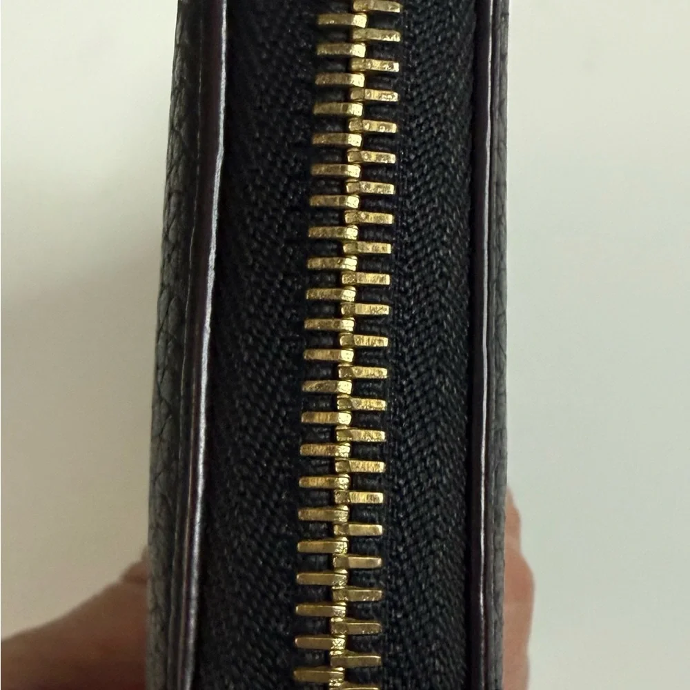 Louis Vuitton Portefeuille Comete Long Bifold Wallet Taurillon